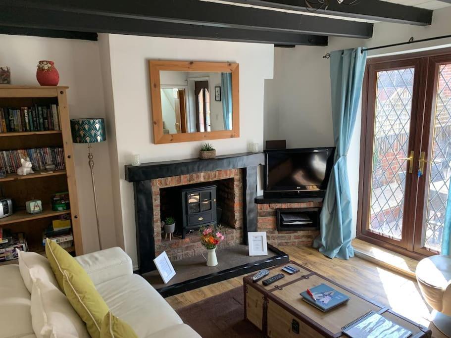Award Winning Pet Friendly Paddock Cottage Whitby Dış mekan fotoğraf