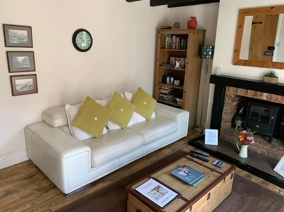 Award Winning Pet Friendly Paddock Cottage Whitby Dış mekan fotoğraf